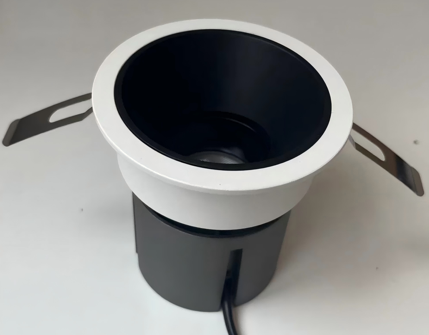 Round recessed adjustable angel anti glare led spot light